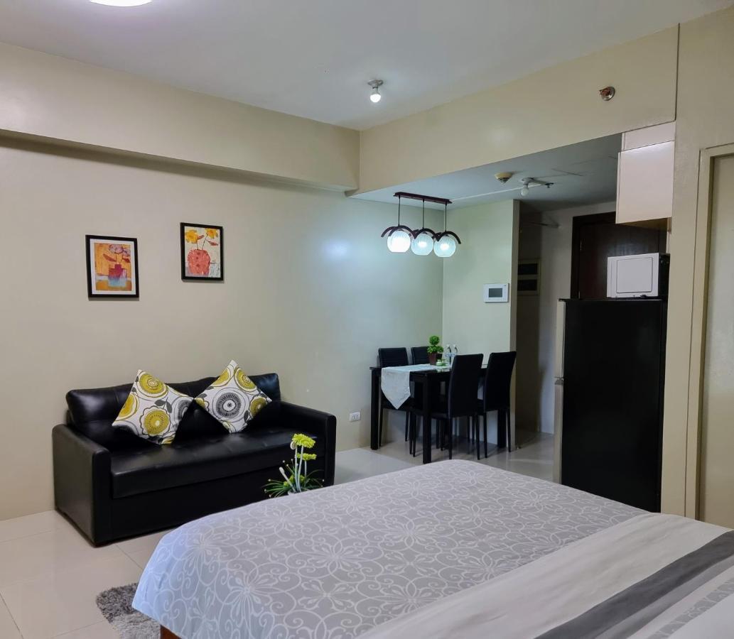 One Palm Tree Villas Condo Across Naia Terminal 3 Manila Exterior photo